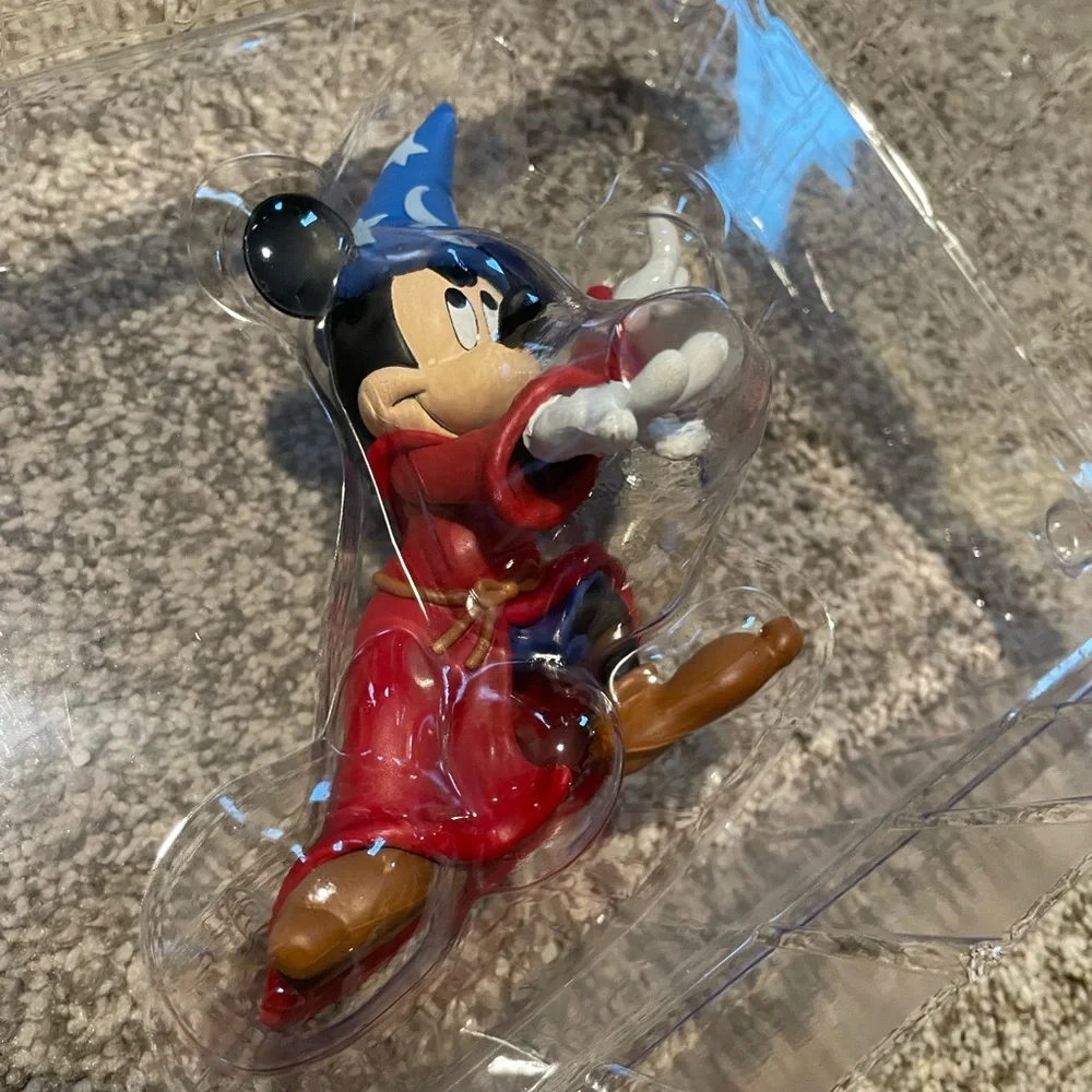 NEW Disney D23 2024 Gold Member Membership Gift - Picture 6 of 9